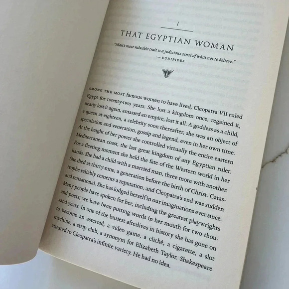 Cleopatra: A Life by Stacy Schiff. Biography - Picture 5 of 5